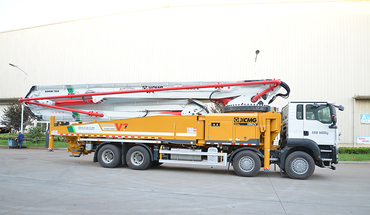 XCMG Schwing 62m Truck-mounted Concrete Boom Pump HB62V China Concrete Pump Truck for Sale